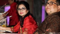Seminar tersebut membahas permasalahan dan tantangan ke depan di bidang pendidikan untuk mencerdaskan kehidupan bangsa.