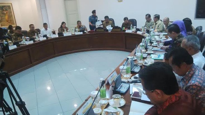 Dekatkan Lembaga Keuangan ke Masyarakat, Jokowi akan Terbitkan Perpres