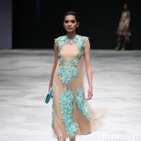 Malik Moestaram. Indonesia Fashion Week 2016 at Jakarta Convention Center. Senayan. Jakarta. [Foto: Mohammad Abduh/Wolipop]