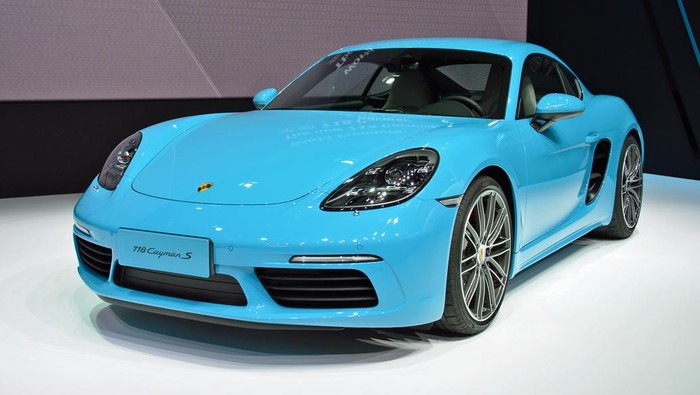 Porsche 718 Cayman Muncul Perdana di Beijing