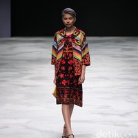 Nita Seno Adji. Indonesia Fashion Week 2016 at Jakarta Convention Center. Senayan. Jakarta. [Foto: Mohammad Abduh/Wolipop]