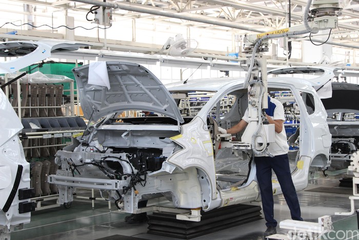 Sebagai bentuk komitmen Suzuki dalam investasinya di Indonesia serta memenuhi kebutuhan otomotif di pasar nasional maupun ekspor, PT. Suzuki Indomobil Motor (SIM) meresmikan pabrik baru nya dengan fasilitas perakitan mobil, produksi mesin dan transmisi mobil di Kawasan Industri Greendland International Industrial Center (GIIC) Blok AC No.1 Kota Deltamas, Cikarang Pusat  Bekasi, Jawa Barat dengan total investasi sebesar US$ 1 Milliar.
