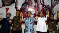 Event internasional ini menghadirkan petenis meja berkaliber dunia dalam upayanya untuk memperbaiki prestasi tenis meja nasional.