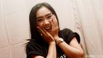 Air Mata Kartika Putri, Irish Bella Jomblo Lagi