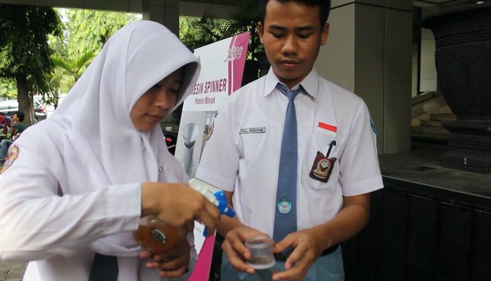 Ciptakan Cairan Limbah Pembasmi Hama, Siswa SMA Kudus akan Berlaga ke AS