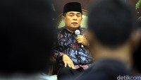 Ketua DPR Ade Komaruddin memberikan penjelasan mengenai RUU Pengampunan Pajak atau Tax Amnesty di Komplek Parlemen Senayan, Jakarta, Rabu (26/4/2016).