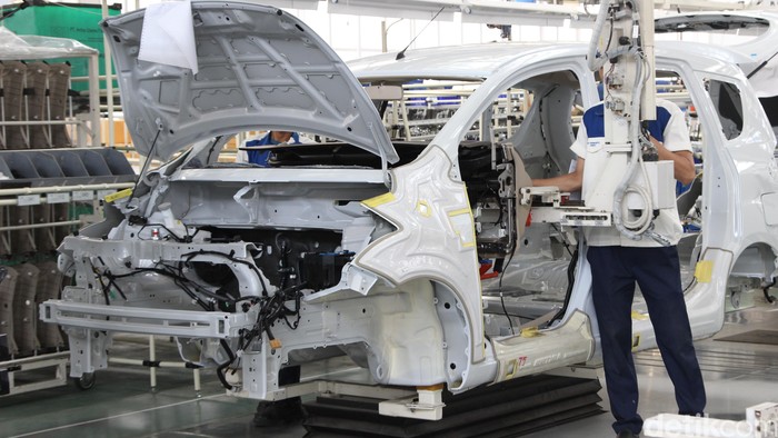 Sebagai bentuk komitmen Suzuki dalam investasinya di Indonesia serta memenuhi kebutuhan otomotif di pasar nasional maupun ekspor, PT. Suzuki Indomobil Motor (SIM) meresmikan pabrik baru nya dengan fasilitas perakitan mobil, produksi mesin dan transmisi mobil di Kawasan Industri Greendland International Industrial Center (GIIC) Blok AC No.1 Kota Deltamas, Cikarang Pusat  Bekasi, Jawa Barat dengan total investasi sebesar US$ 1 Milliar.
