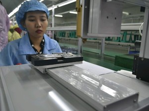 Melihat Smartphone Advan Dibanting dan Dibakar