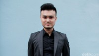 Sejak 2014, Gilbert yang bergelar Sarjana Hukum ini sudah menekuni profesinya tersebut. Pool/Ismail/detikFoto.