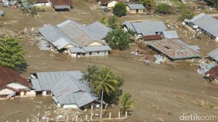 Banjir Bandang di Jambi, 17 Rumah Hanyut dan 1 Orang Hilang