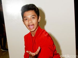Bastian Steel Cerita Pengalamannya Main di Rudy Habibie