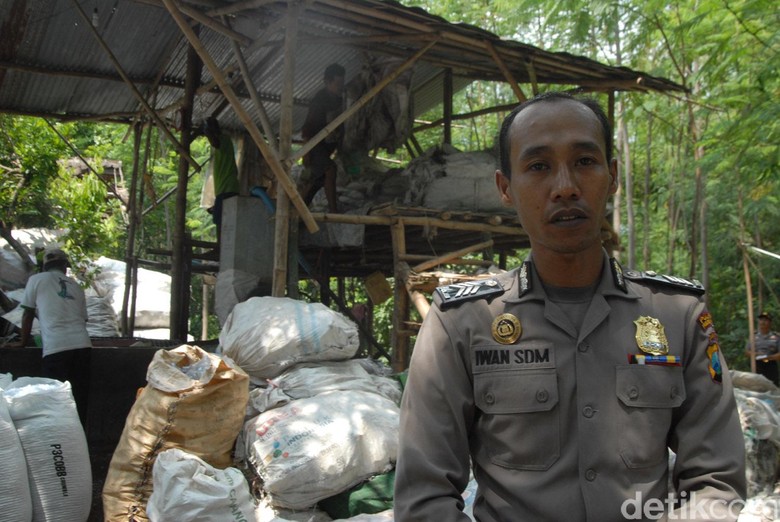 Brigadir Iwan, Polisi yang Sukses Daur Ulang Sampah dan Bos bagi 19 Karyawan Brigadir Iwan, Polisi yang Sukses Daur Ulang Sampah dan Bos bagi 19 Karyawan