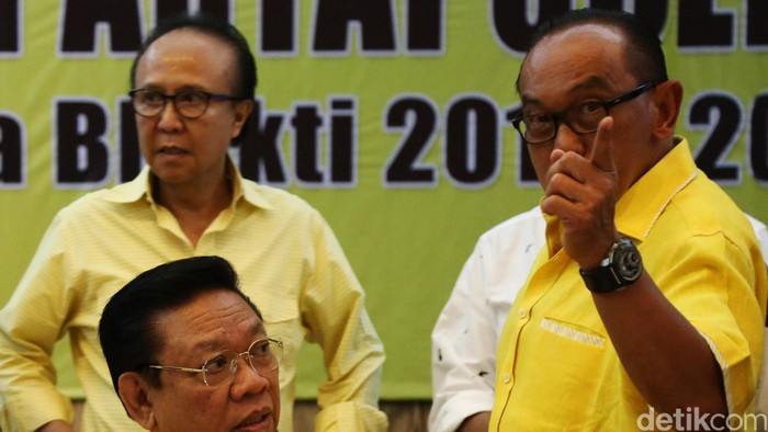 Diminta Jadi Ketua Dewan Pembina Golkar, Ical Bersedia