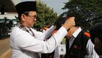 Ahok Lepas Petugas Sensus Ekonomi