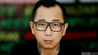 Kiki mengaku tak mau bercerai karena masih mencintai sang istri. Pool/Palevi S/detikFoto.