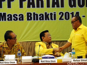 Ical Digunting Agung Laksono dkk