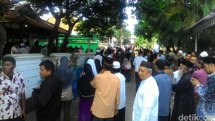 KH Ali Mustafa Sempat Salat Subuh Berjemaah dan 2 Kali Dilarikan ke RS