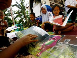 Perpustakaan Daring di Tengah Pusaran Texting