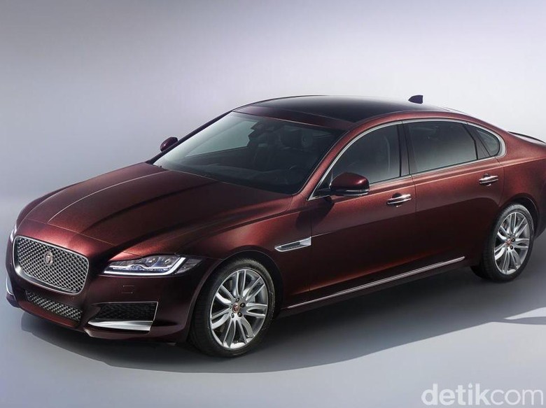 Jaguar Bikin Sedan XF Lebih Melar