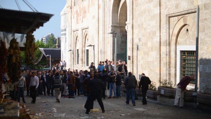 Bom Bunuh Diri di Dekat Masjid Turki Tewaskan 1 Orang, Pelakunya Wanita