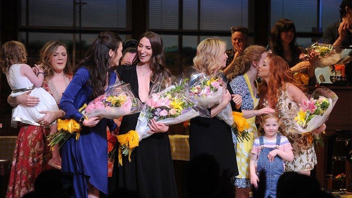 Debut Sara Bareilles di Panggung Broadway Waitress