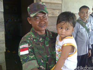 Kisah Kesungguhan Mengabdi Sertu Yuarsa di Mamugu, Papua