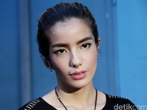 Suami Sheila Marcia Cemburu dengan Anji