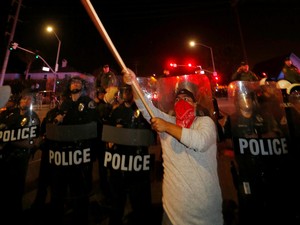 20 Demonstran Ditangkap Saat Kampanye Donald Trump di California