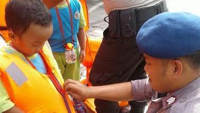 Serunya Anak-anak TK Berpatroli Laut di Pulau Onrust