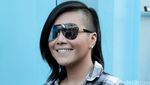 Rambut Side Undercut Style Denada ini Yay or Nay?