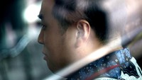 Richard Halim Kusuma menunggu dipanggil penyidik di ruang tunggu KPK.