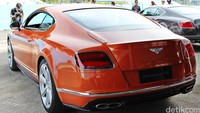 Kehadiran mobil ini sekaligus memperluas keluarga Bentley Continental bermesin V8 4.000 cc twin-turbo.