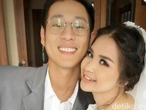 Pakai Busana Pengantin, Benarkah Junior-Putri Titian Sudah Nikah?