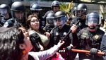 Demo Tolak Donald Trump di California