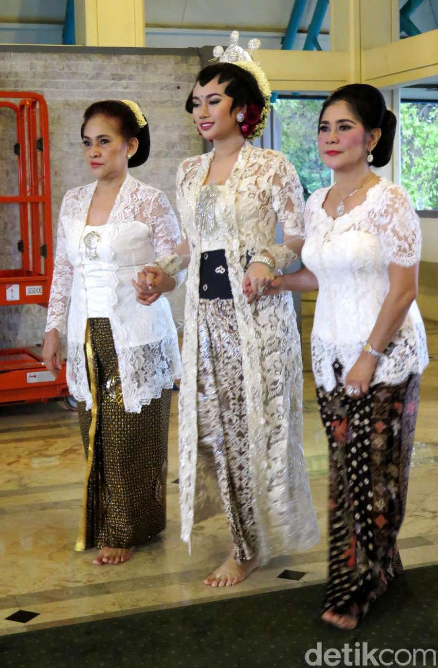 Ratu Felisha dan Ari Pujianto Resmi Menikah