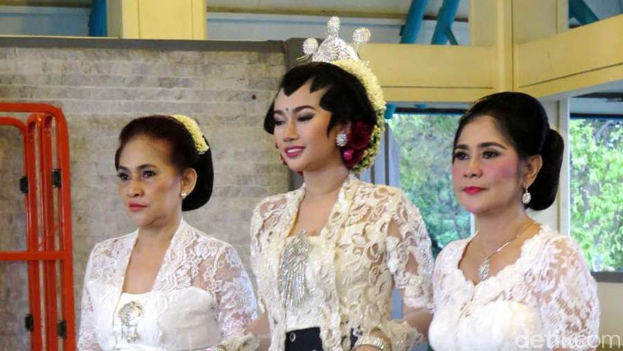 Ratu Felisha dan Ari Pujianto Resmi Menikah