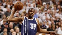 Kevin Durant dan Russell Westbrook tidak tampil maksimal dan masing-masing hanya menyumbangkan 16 dan 14 poin. Soobum Im-USA TODAY Sports/Reuters/detikFoto.
