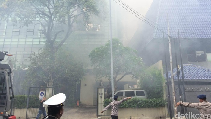 Dapur Restoran Bebek Bengil Hancur Akibat Kebakaran