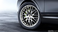 Beberapa perubahan di antaranya adalah aksen hitam gloss dan pelek alloy RS Spyder 20 inci.  Foto: Porsche