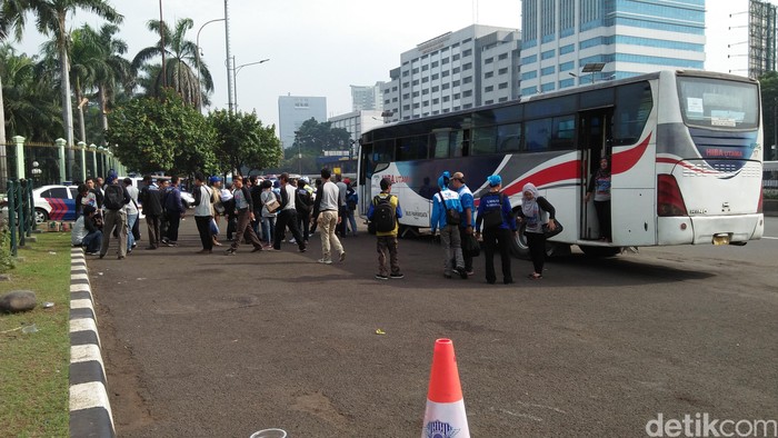 Antisipasi Kemacetan, Polisi Larang Buruh Turun di Sembarang Tempat