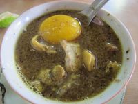 Gurih Kental Palubasa Ayam Racikan Daeng Udin
