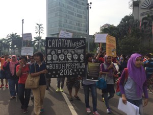 Usai Putari Bundaran HI, Solidaritas Perempuan dan Buruh Migran Bergerak ke Istana