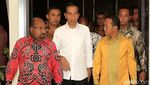 5 Potret Gubernur Papua Lukas Enembe yang Setor Rp 560 M ke Kasino
