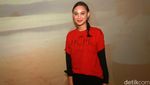 Senyum Manis Alessandra Usman