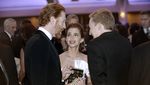 Flower Power! Emma Watson Memesona di Gedung Putih