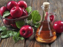 Mau Minum Cuka Apel Biar Wajah Glowing? Boleh Aja Sih, Asal...