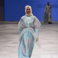 Ria Miranda for Wardah Co[l]ordination. Indonesia Fashion Week 2016 at Jakarta Convention Center. Senayan. Jakarta. [Foto: Mohammad Abduh/Wolipop]