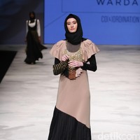 Zaskia Sungkar for Wardah Co[l]ordination. Indonesia Fashion Week 2016 at Jakarta Convention Center. Senayan. Jakarta. [Foto: Mohammad Abduh/Wolipop]