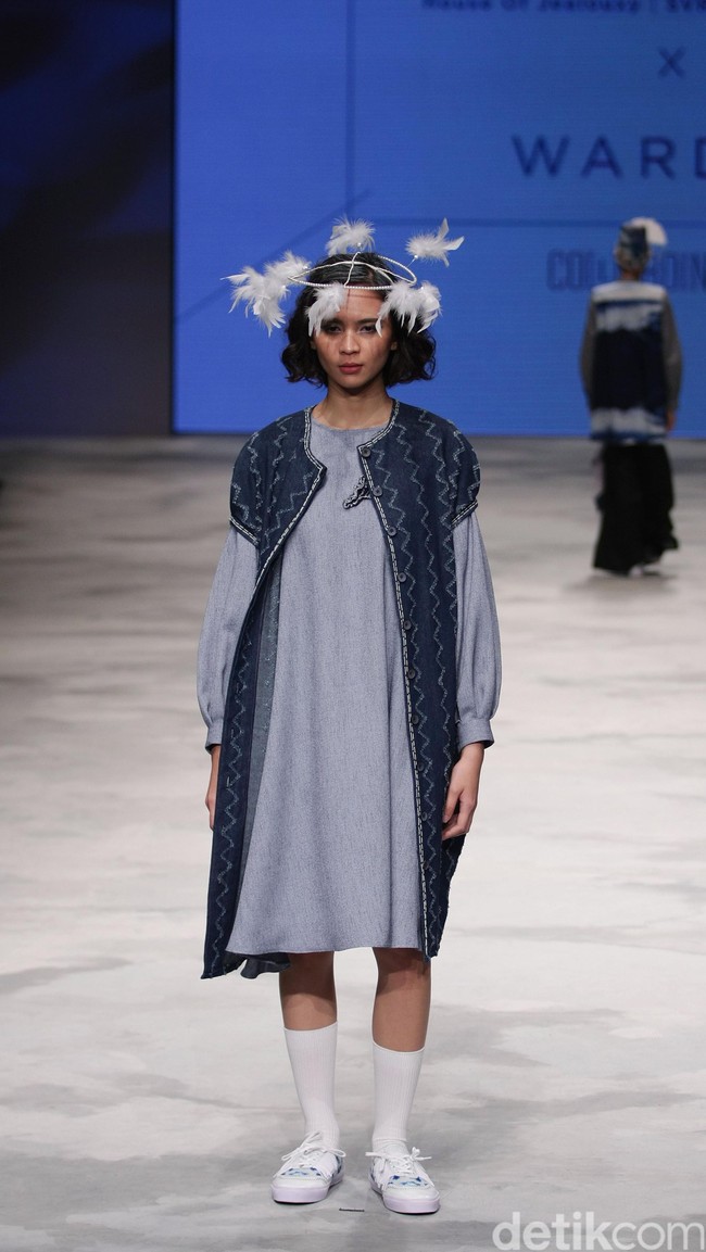 Happa for Wardah Co[l]ordination. Indonesia Fashion Week 2016 at Jakarta Convention Center. Senayan. Jakarta. [Foto: Mohammad Abduh/Wolipop]