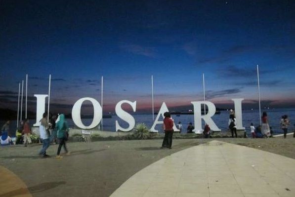 Pantai di Makassar